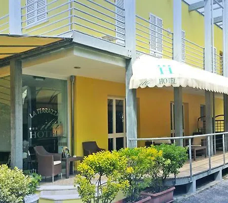 Illi Hotel 3*